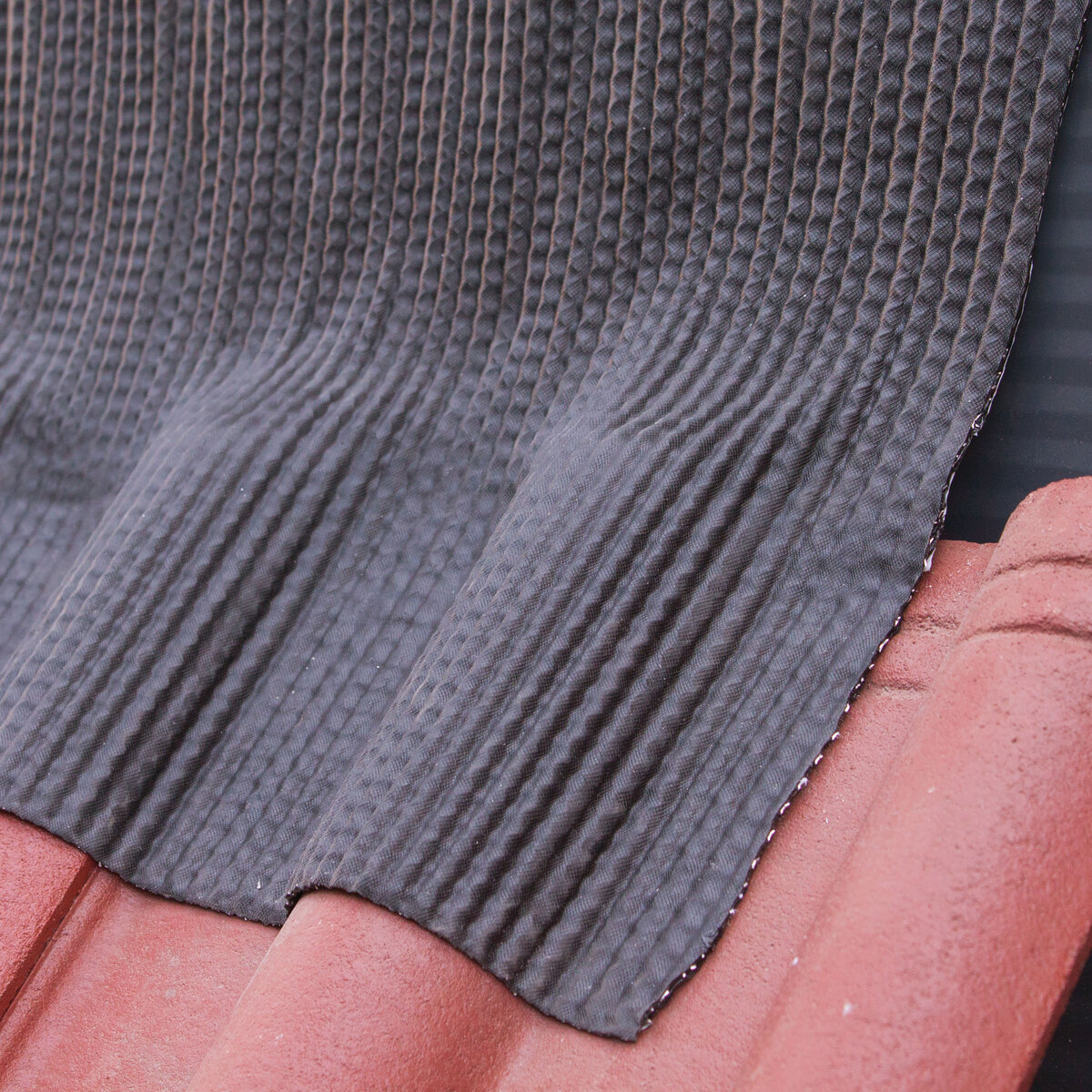 FLEX-DICHTkawa EPDM-Anschlussband mit Streckgitter und vollflächiger Butylbeschichtung